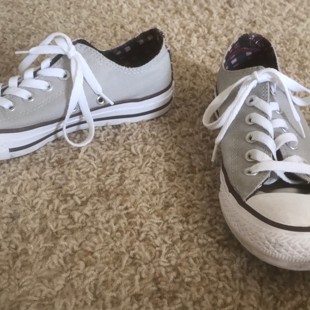 Converse - Picture 2 of 4